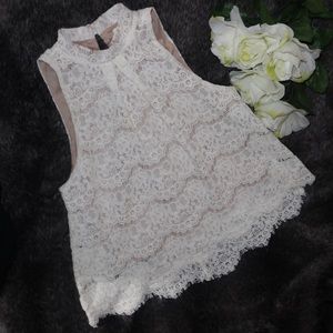 Mock neck sleeveless top